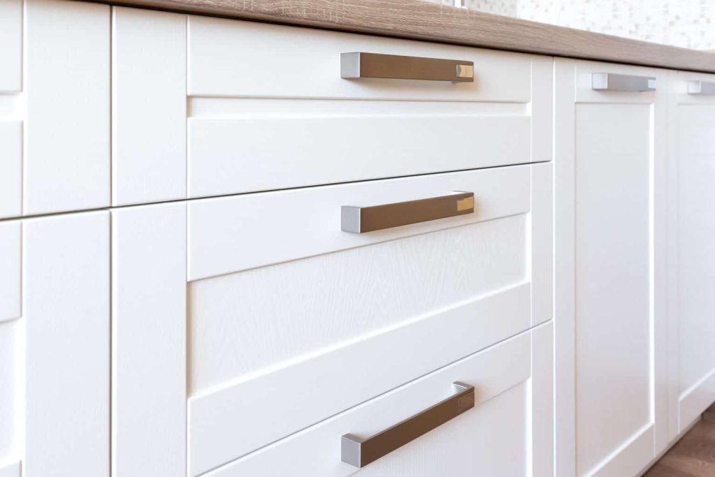 Shaker Cabinet Drawer Pull Handles Centered Top Rail