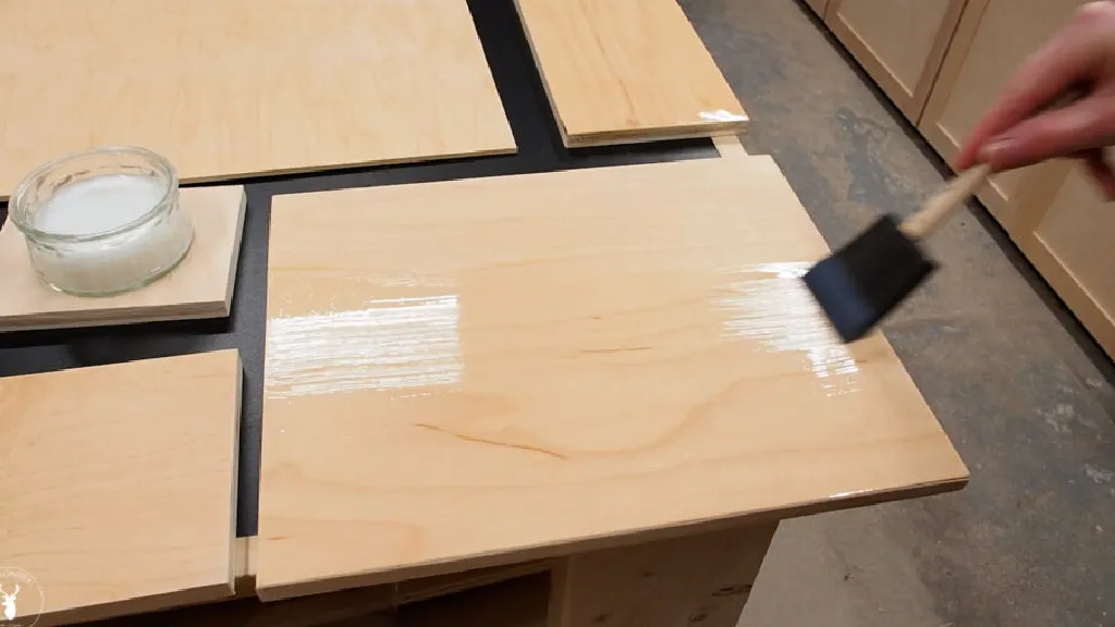 How to waterproof Plywood